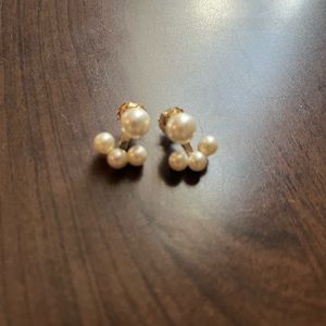 Adjustable gold pearl anchor earring